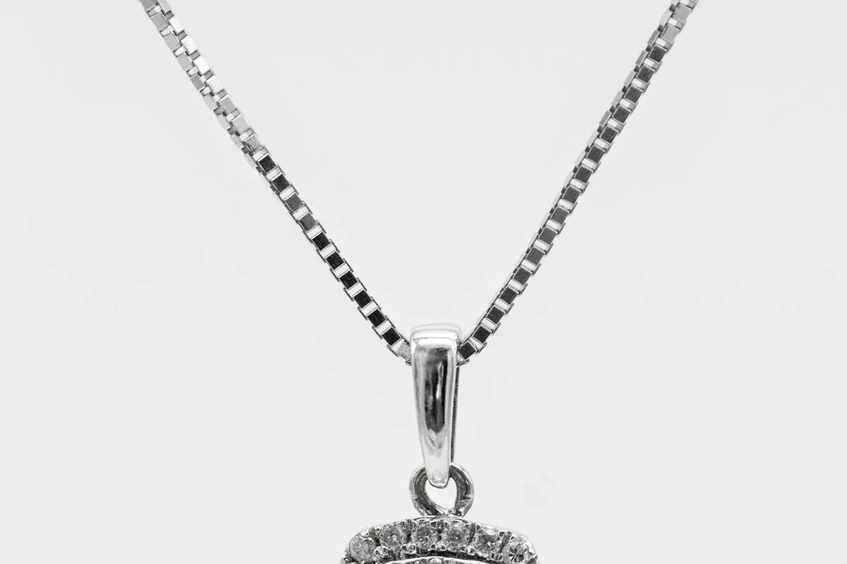 Joaillerie artisanale contemporaine